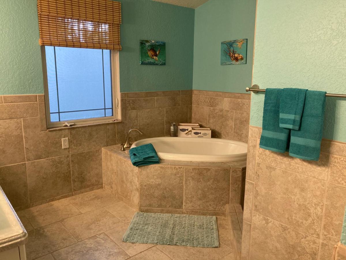 3Gulls Inn Ozona-Boutique Hotel-Steps From Restaurants & Brewery-Swimspa Pool-Pet Friendly بالم هاربور المظهر الخارجي الصورة